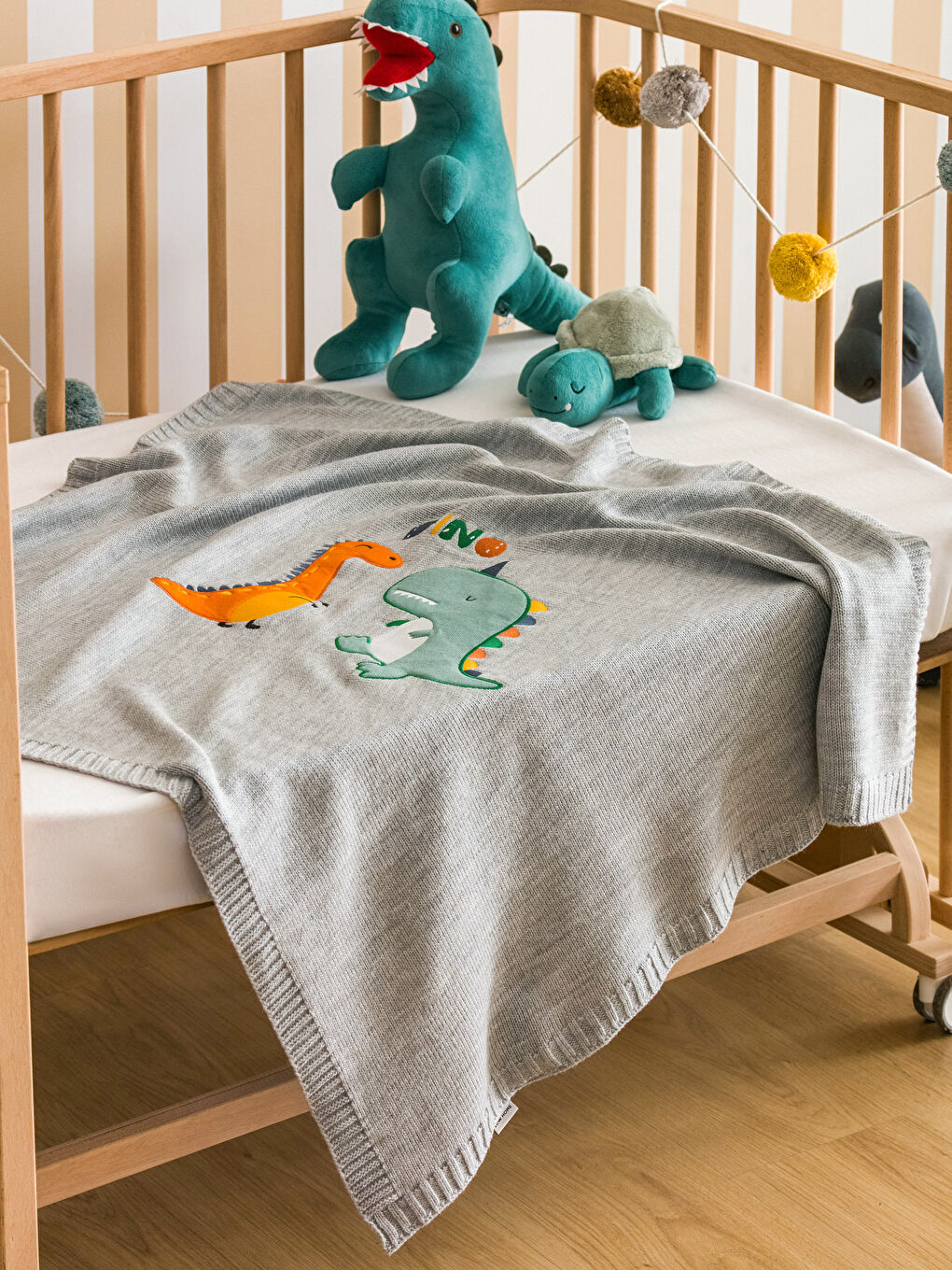LCW HOME Gri Dinazor Nakışlı Bebek Battaniyesi 80x100 Cm