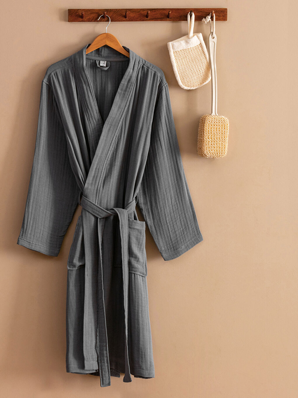 Antrasit Düz Uzun V Yaka Müslin Erkek Bornoz
