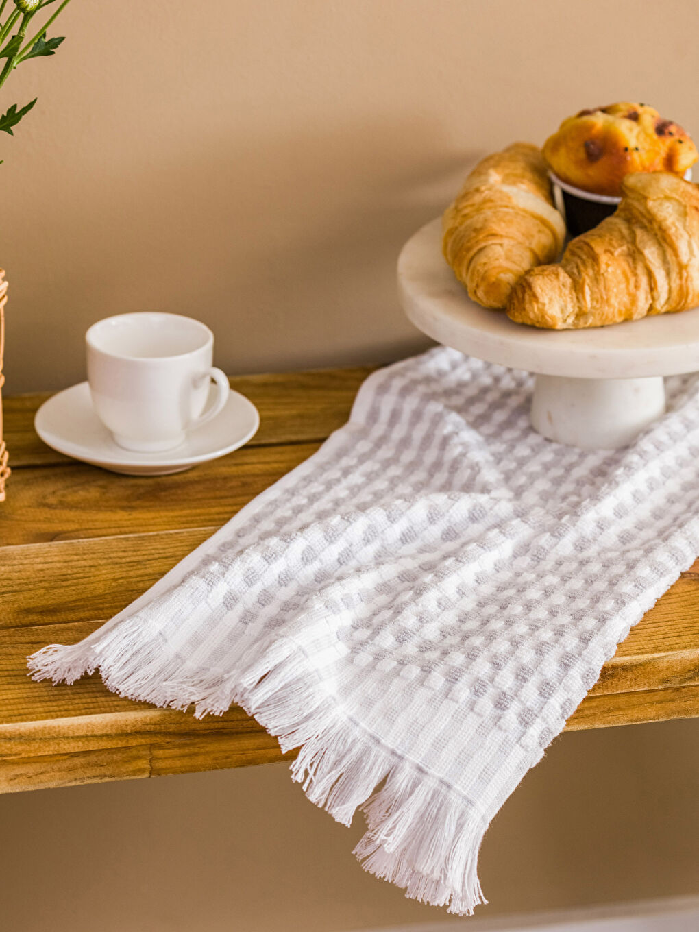 منشفة تجفيف سادة بشراشيب 30x50 سم