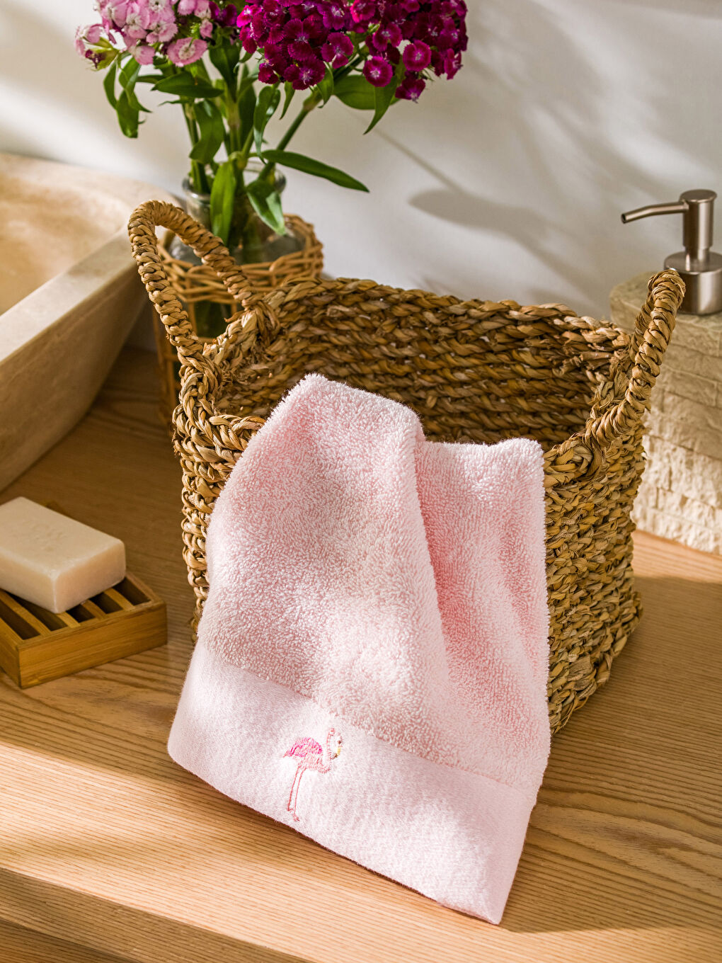 فوطة يد قطن مطرزة فلامنجو 30x50 سم-1