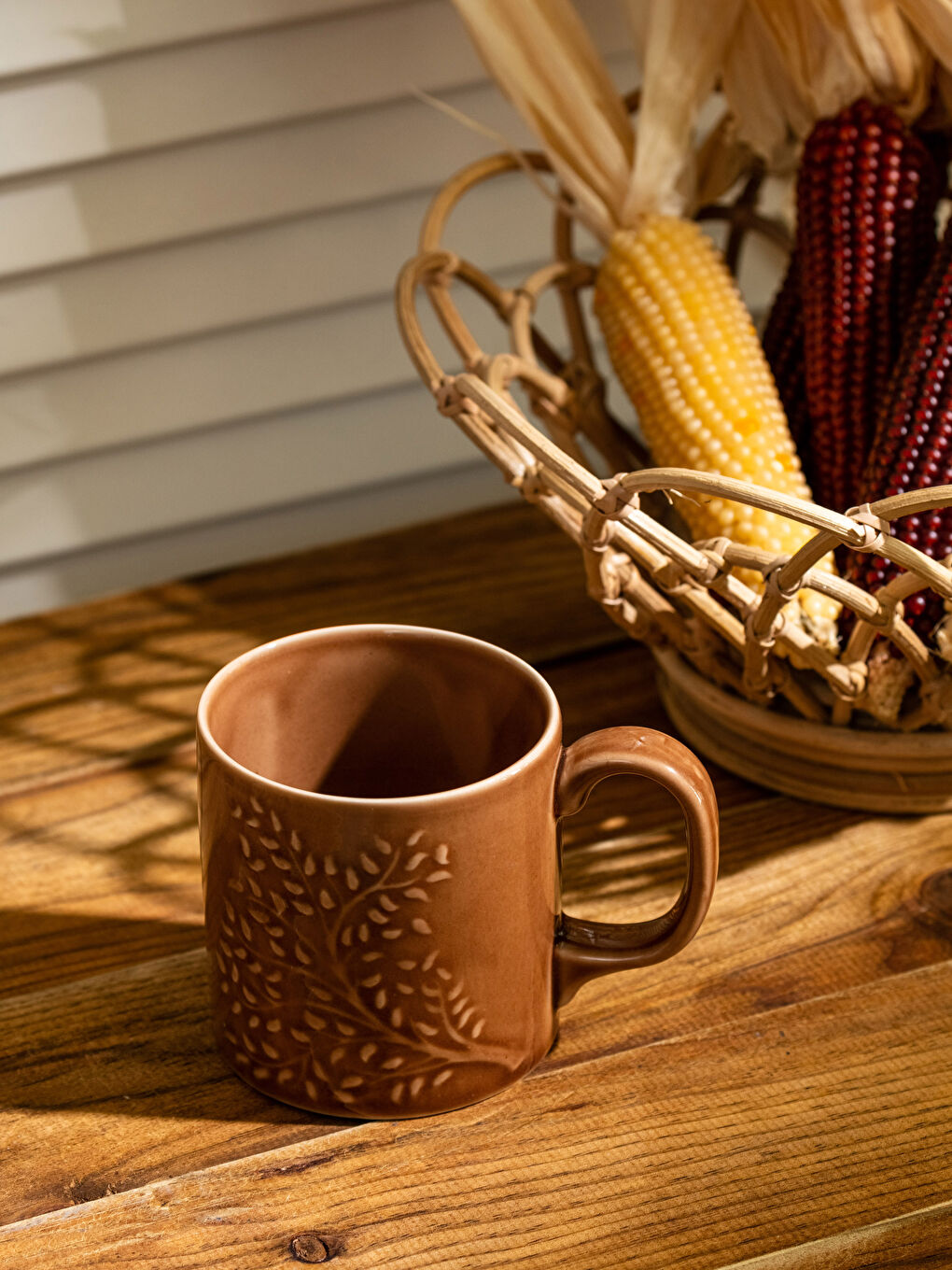 Self Patterned Porcelain Mug-1