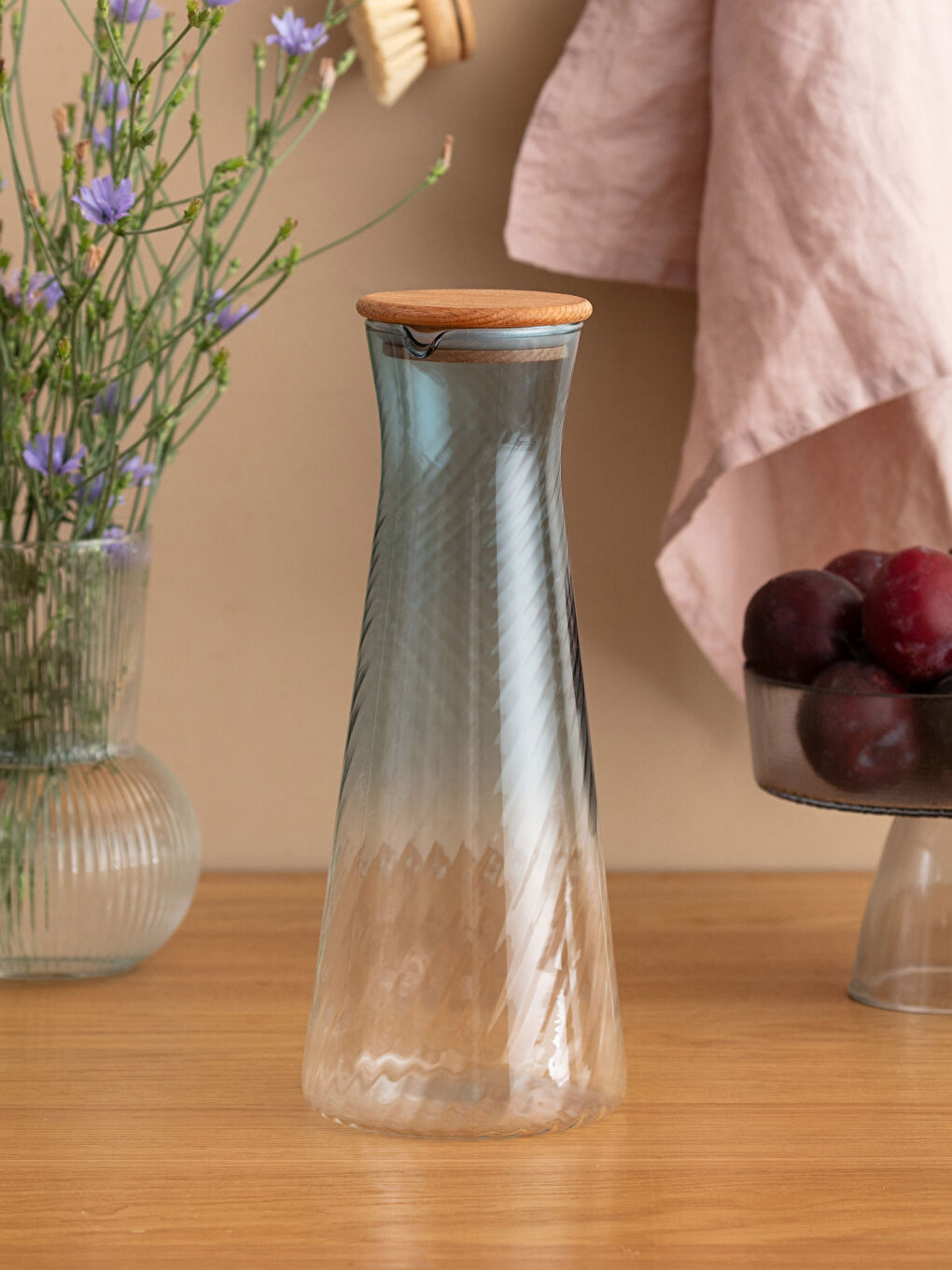 Mavi Kapaklı Cam Karaf Sürahi 1100 ml-1