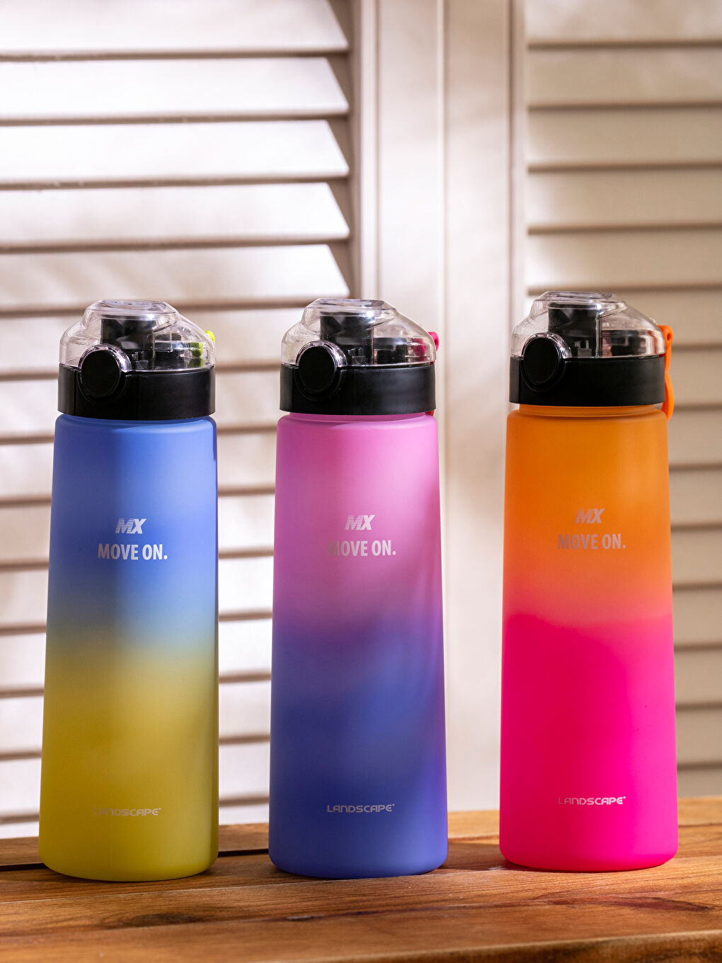LC Waikiki Štampana flašica 730 ml -S3JU91Z8-M0T