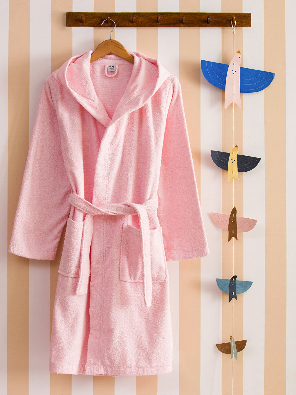 Pembe Kapüşonlu Kız Çocuk Bornoz