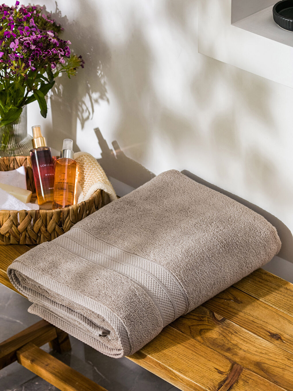 Patterned Bath Towel 70x140 cm-1