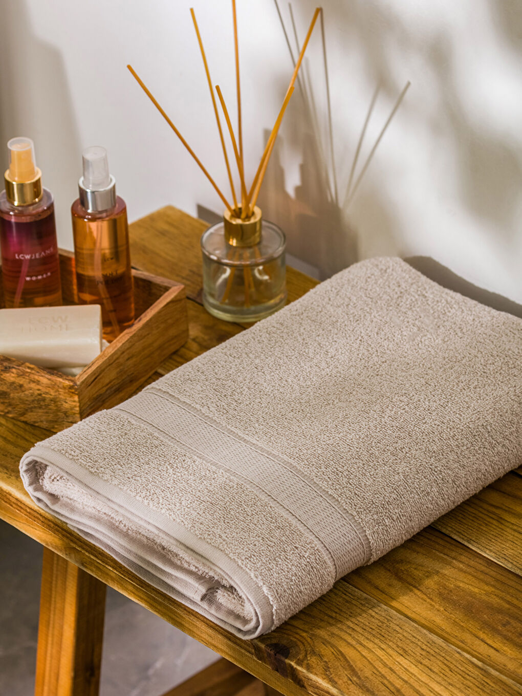 Bej Düz Pamuklu Banyo Havlusu 70x140 cm
