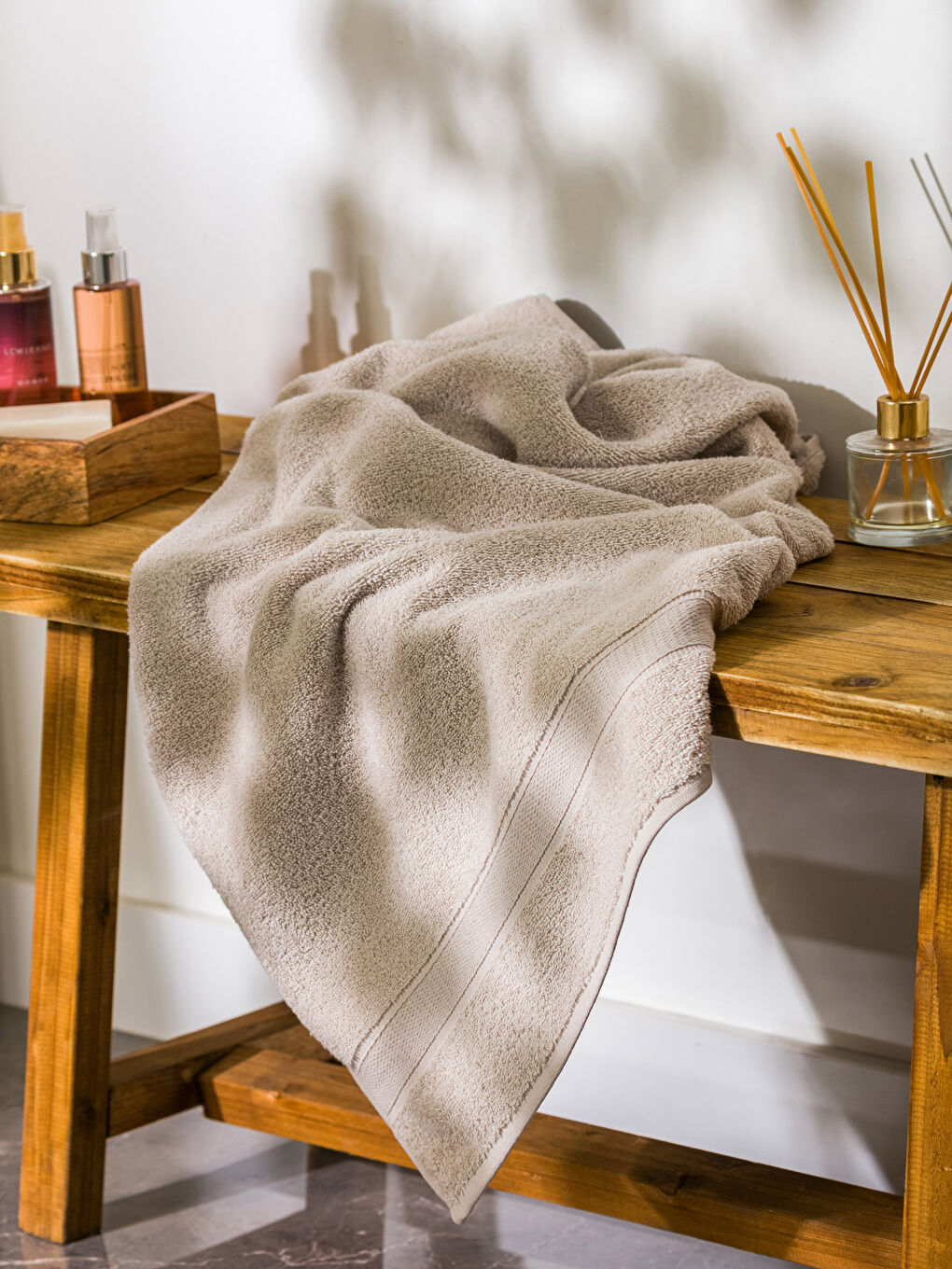 Bej Düz Pamuklu Banyo Havlusu 70x140 cm-1