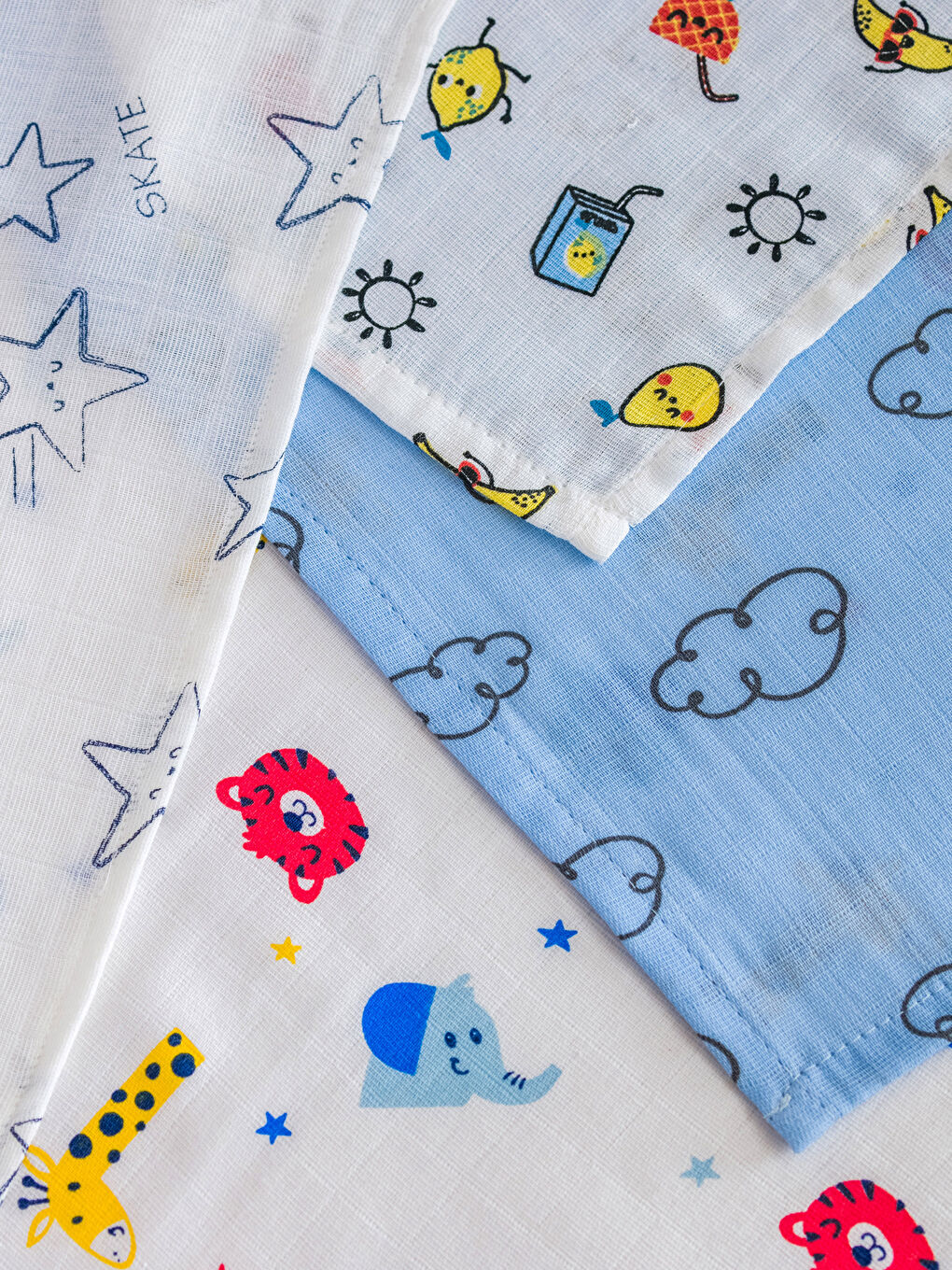 Karışık Baskılı Pamuklu Erkek Bebek Müslin Örtü-5