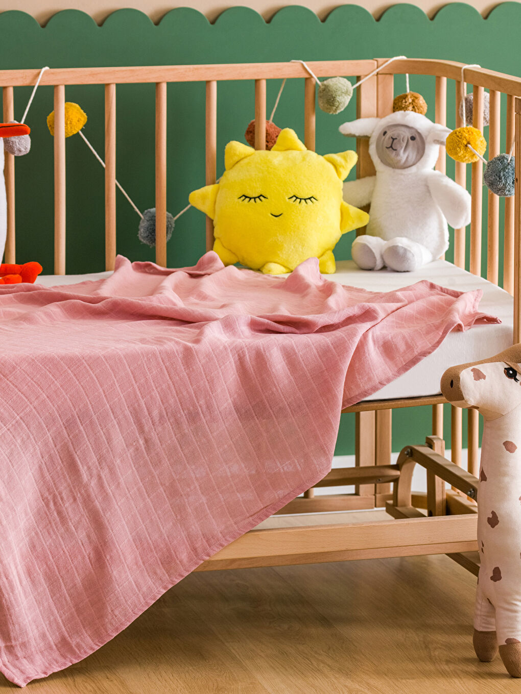 Pembe Kendinden Desenli Kız Bebek Müslin Örtü