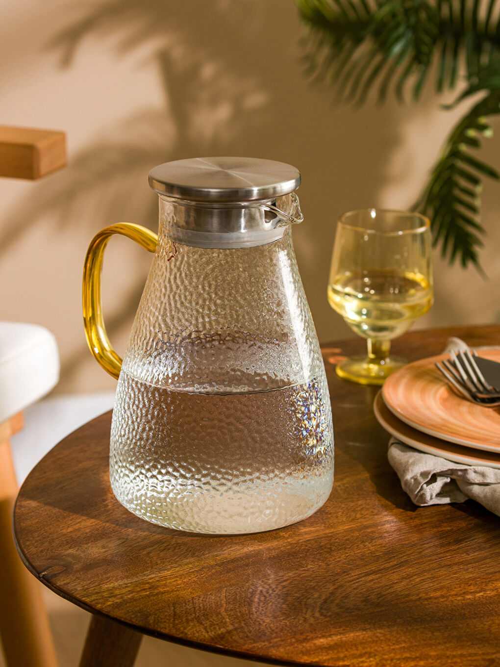 Renksiz Kapaklı Cam Sürahi 1800 ml