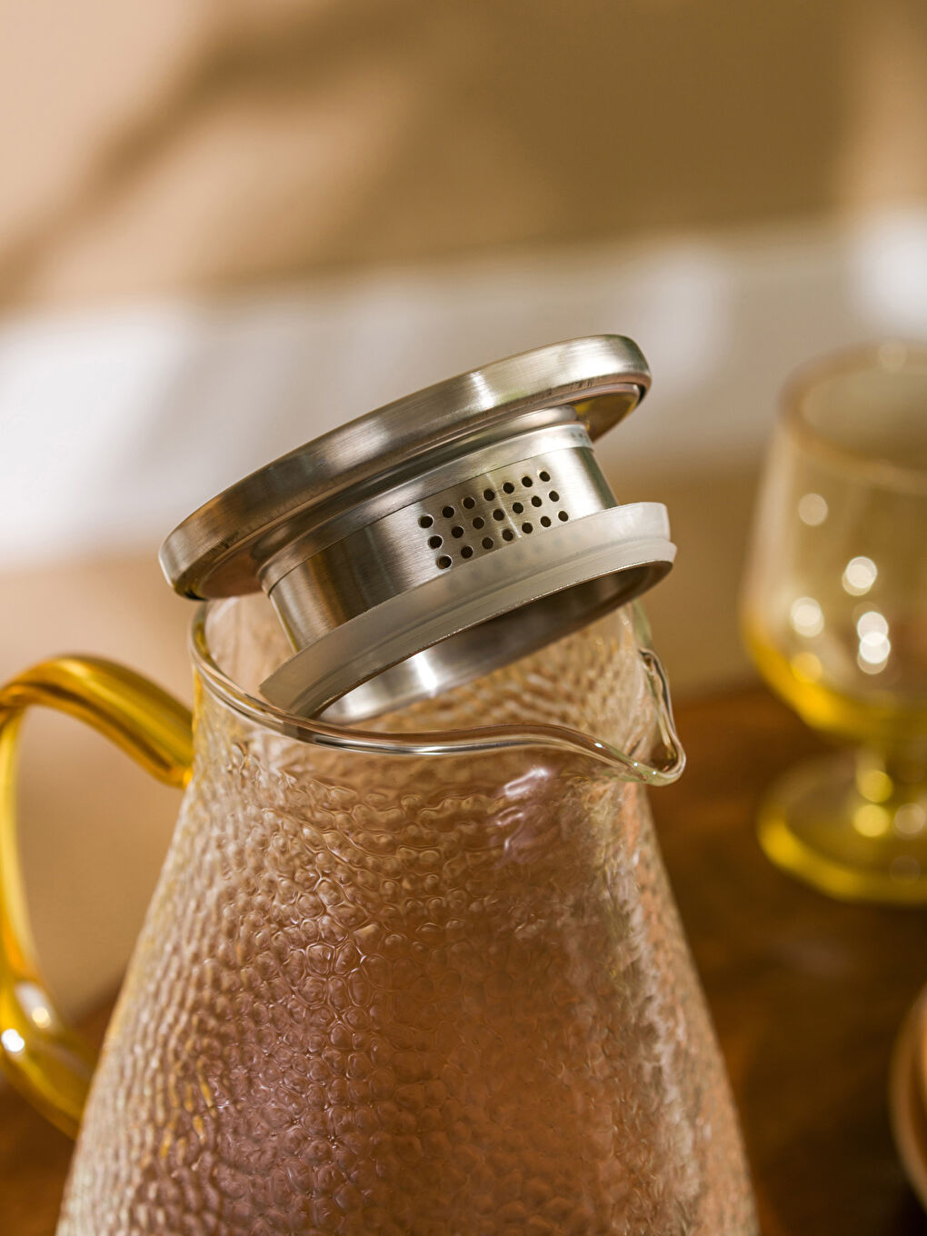 Renksiz Kapaklı Cam Sürahi 1800 ml-2