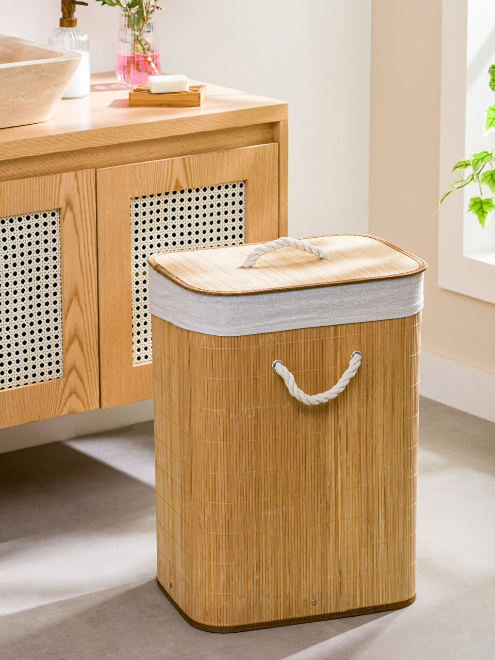 Kahverengi Bambu Çamaşır Sepeti
