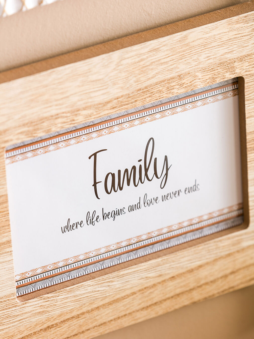 Karışık Ahşap Desenli Dekoratif Fotoğraf Çerçevesi-2