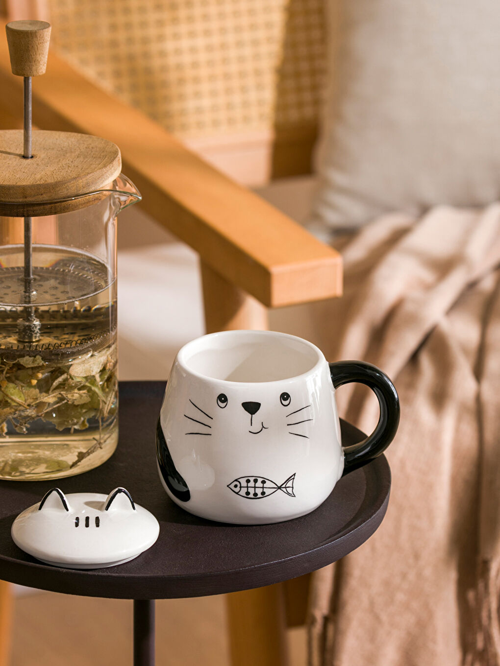 Siyah Kedi Figürlü Porselen Kupa 370 ml-2