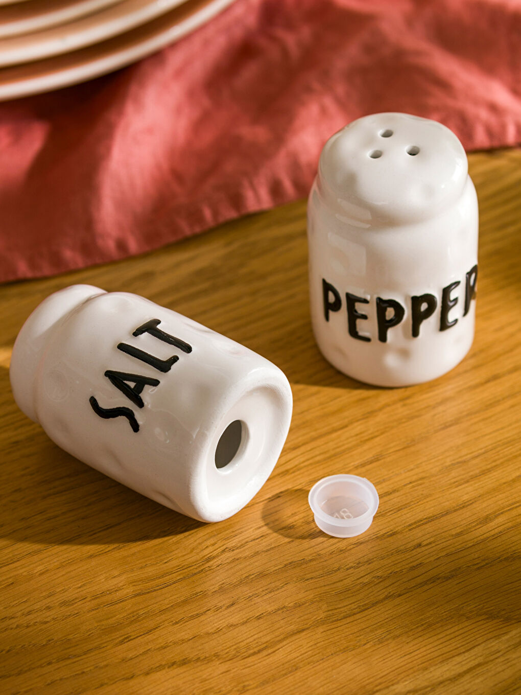 Siyah Baskılı Seramik Tuzluk ve Biberlik-3