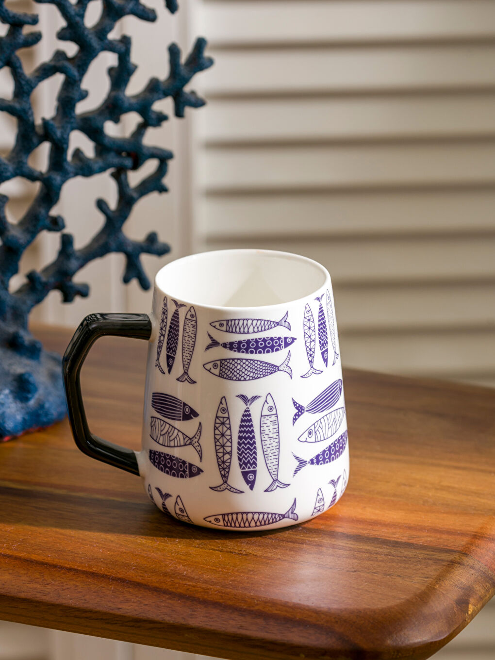 Fish Printed Porcelain Mug 465 ml-1