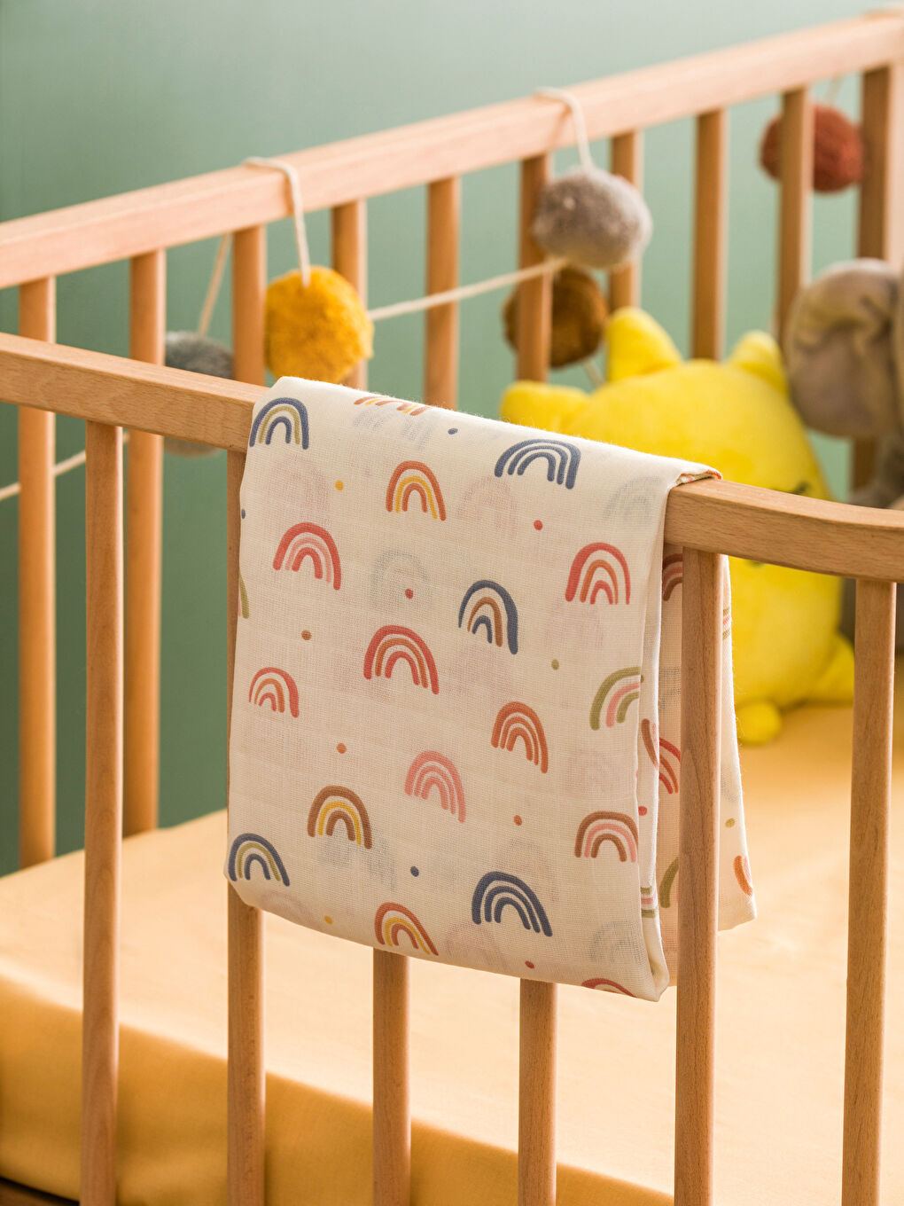 Ekru Desenli Kız Bebek Müslin Örtü 120x190 cm-1