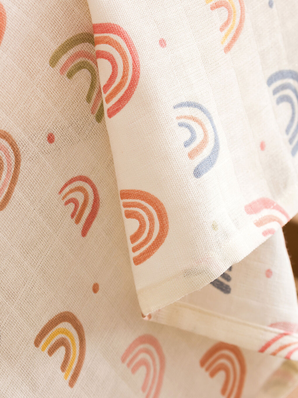 Ekru Desenli Kız Bebek Müslin Örtü 120x190 cm-2