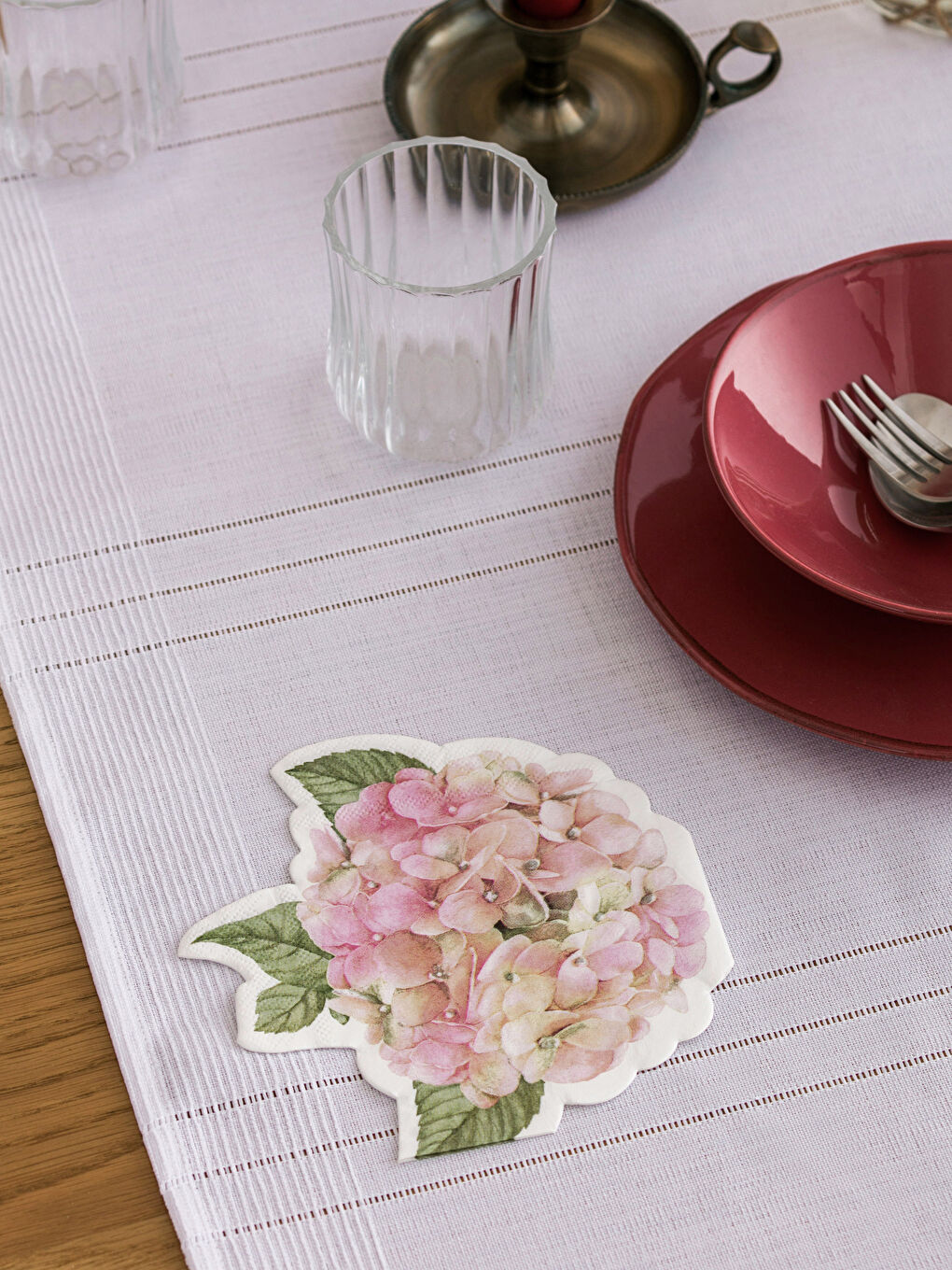 منديل ورقي مطبوع مُزهر ٢٠ عبوة