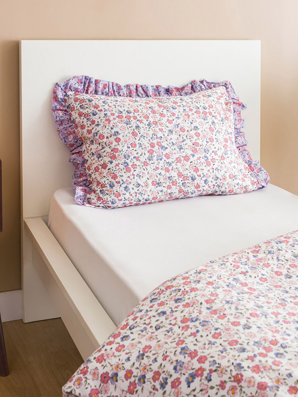 Karışık Çiçek Baskılı Tek Kişilik Nevresim Seti-2