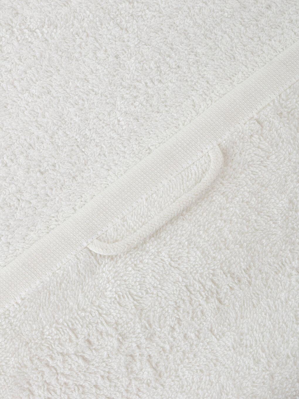 LCW HOME Embroidered Bath Towel 70x140 cm -S4CK64Z8-LS0