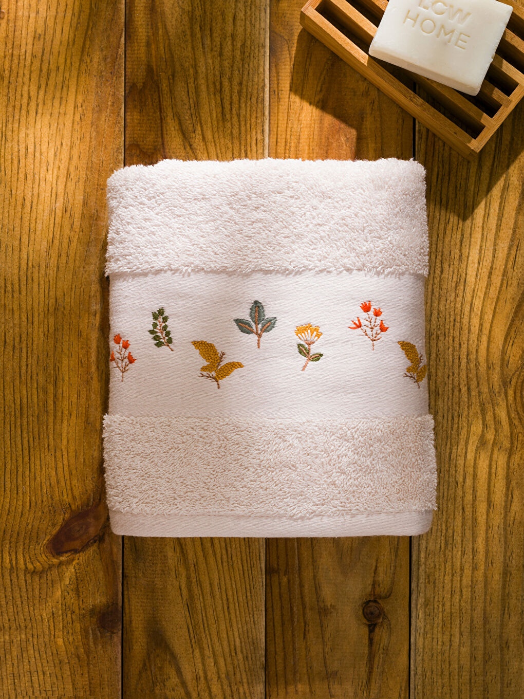 Bej Pamuklu Nakışlı Yüz Havlusu 50x80 cm-2