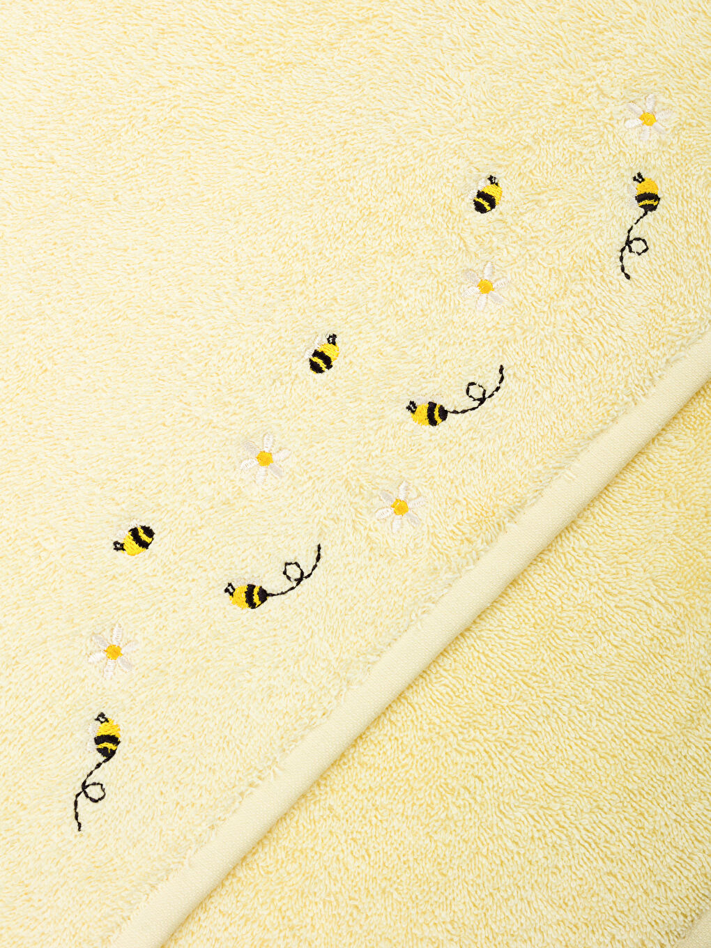 Sarı Çiçek Nakışlı Yüz Havlusu 50x80 cm-3