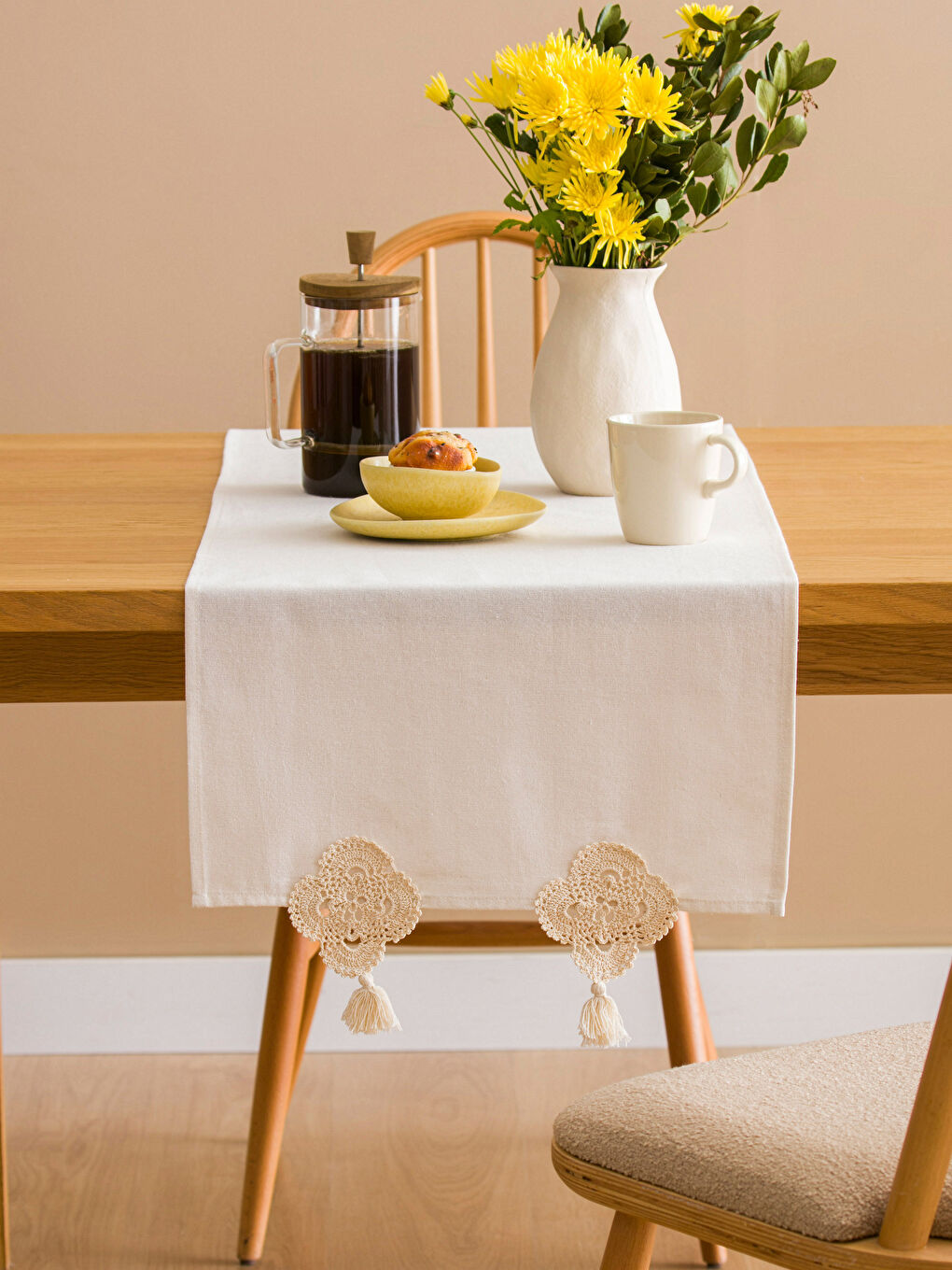 Ekru Dantel ve Püsküllü Runner 45x150 cm