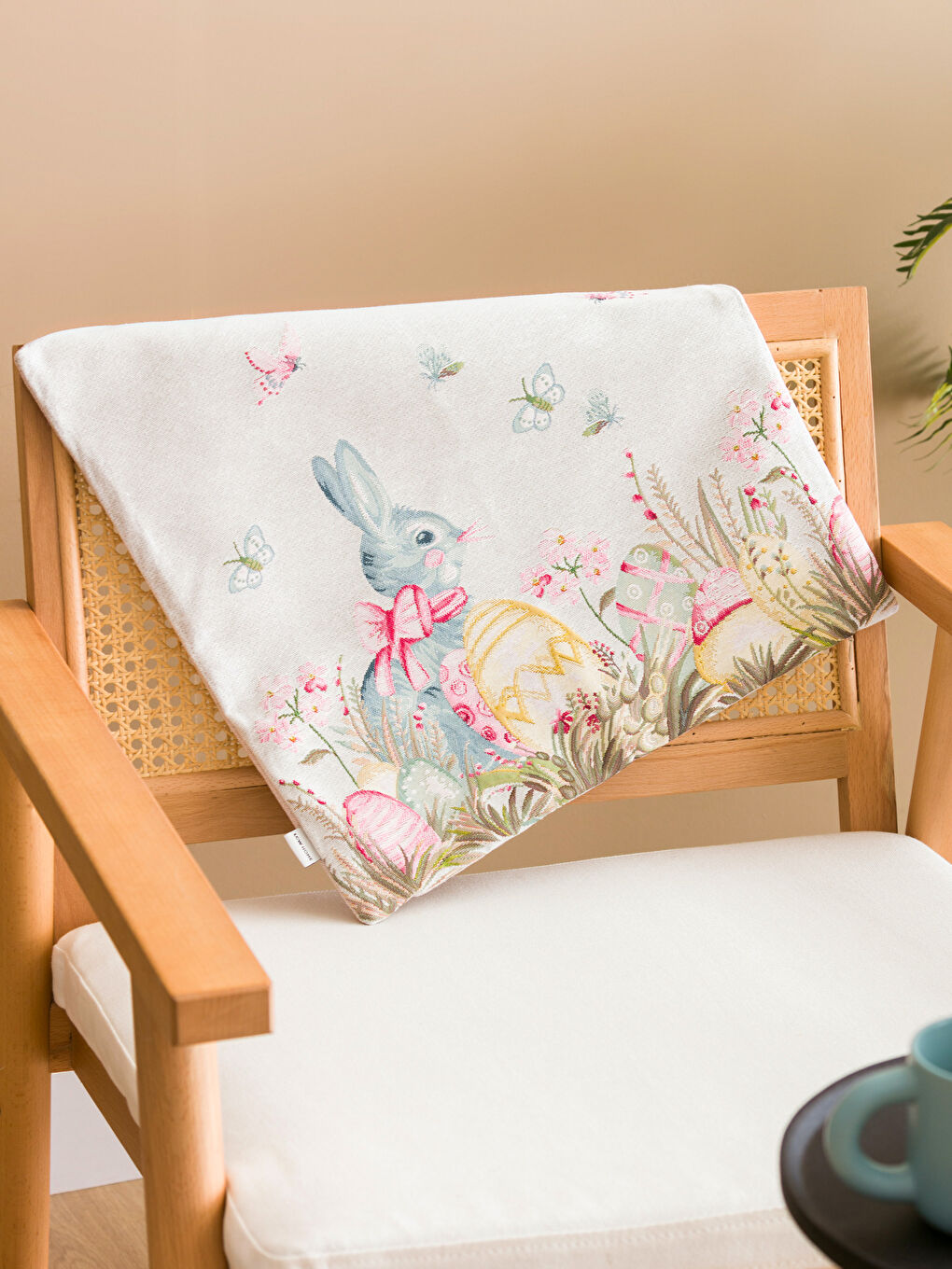 Karışık Tavşan Baskılı Kırlent 45x45 cm-1