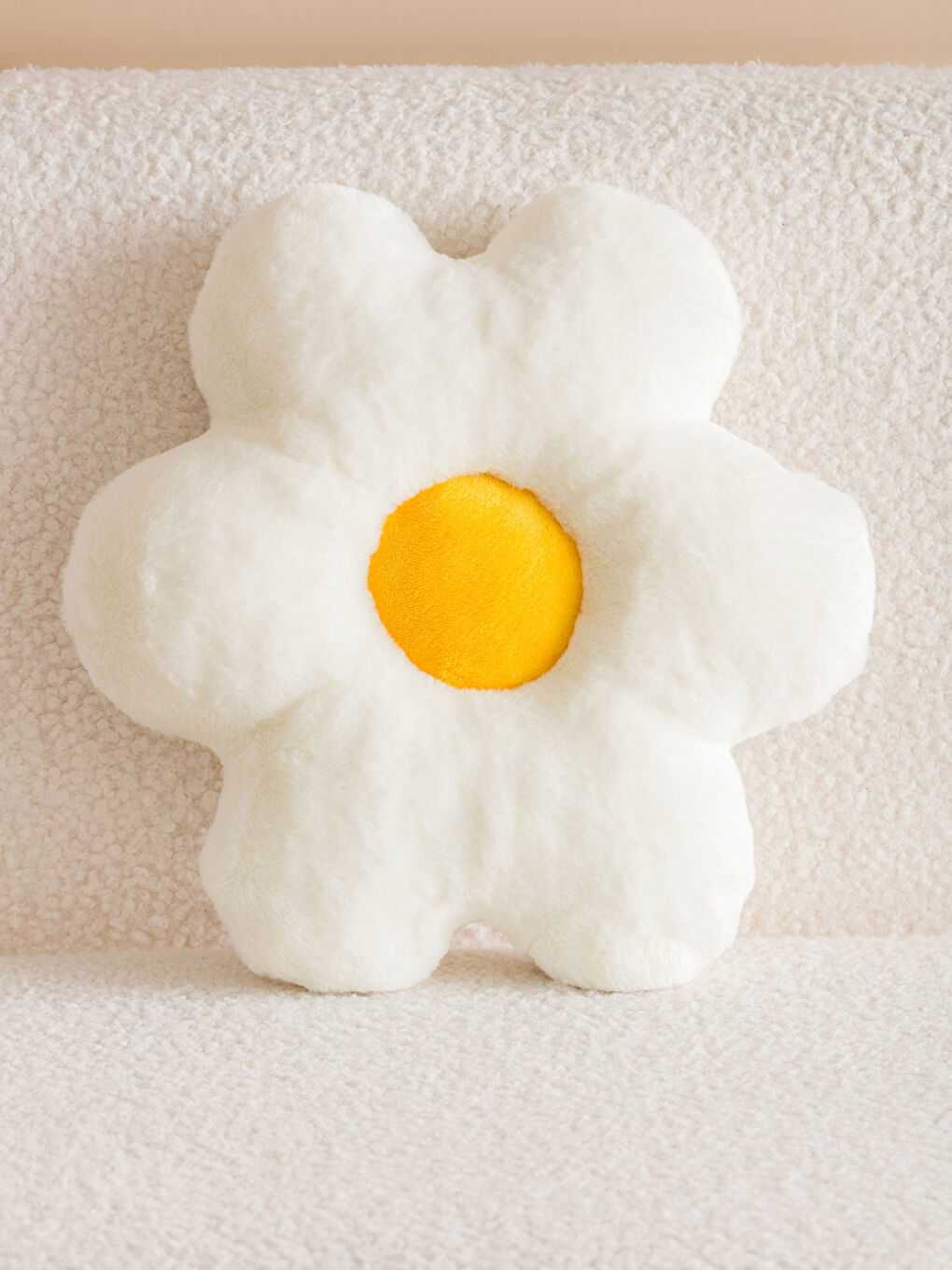 وسادة قطيفة بنقشة زهور-1