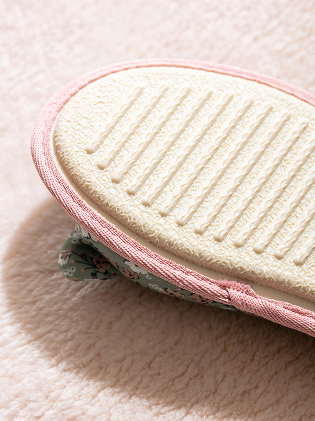 Karışık Fiyonk Detaylı Kadın Ev Terliği-4