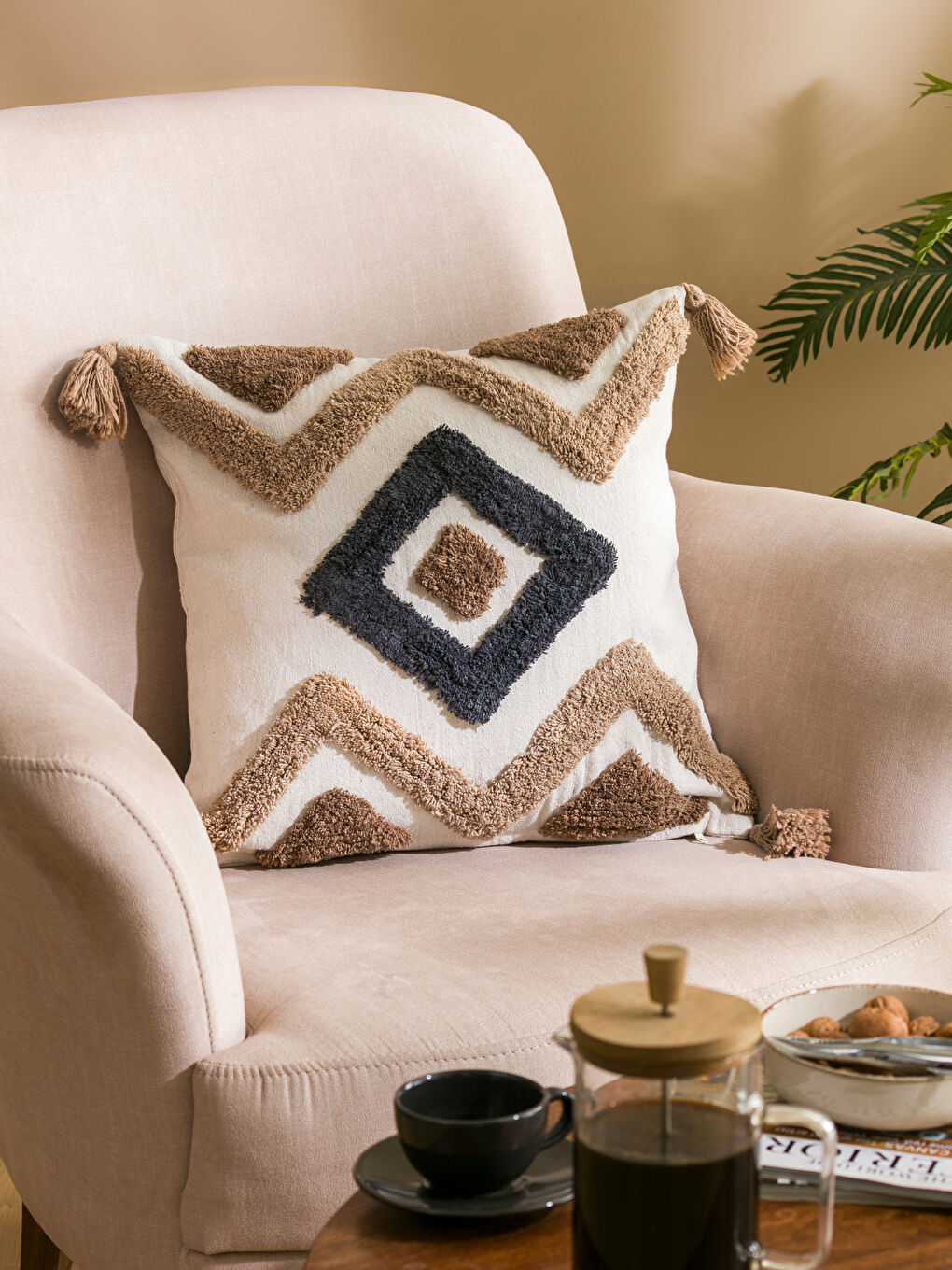 LCW HOME Embroidered Tassel Detailed Cushion Cover 45x45 cm -S4GJ32Z8-LQB