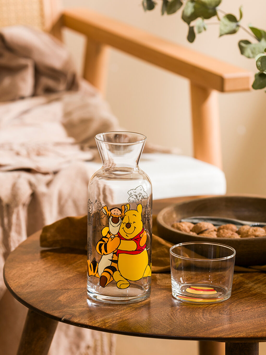 Winnie The Pooh Printed Bedside Pitcher 700 ml-1