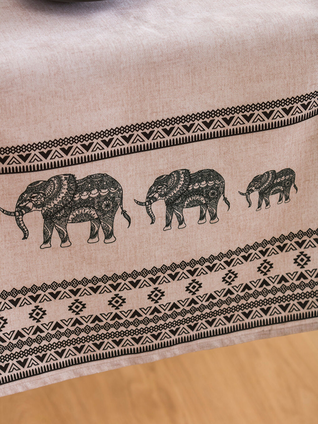 Elephant Printed Table Runner 45x150 cm -S4H097Z8-F9C