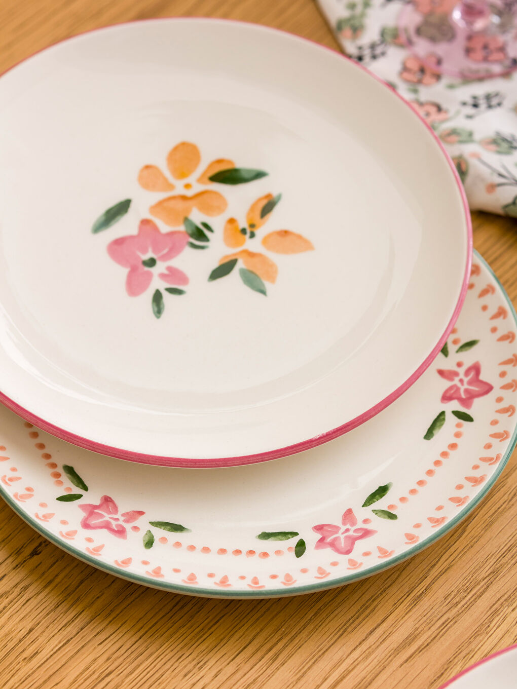 Set Farfurii pentru Tort din Ceramică Imprimată, Pachet de 4-2