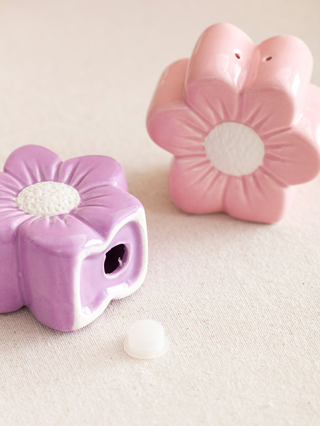 Pembe Çiçek Figürlü Tuzluk ve Biberlik-2