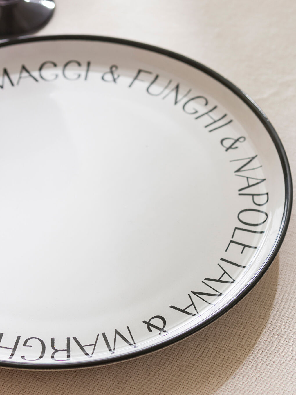 Siyah Baskılı Seramik Pizza Tabağı 28 cm-2