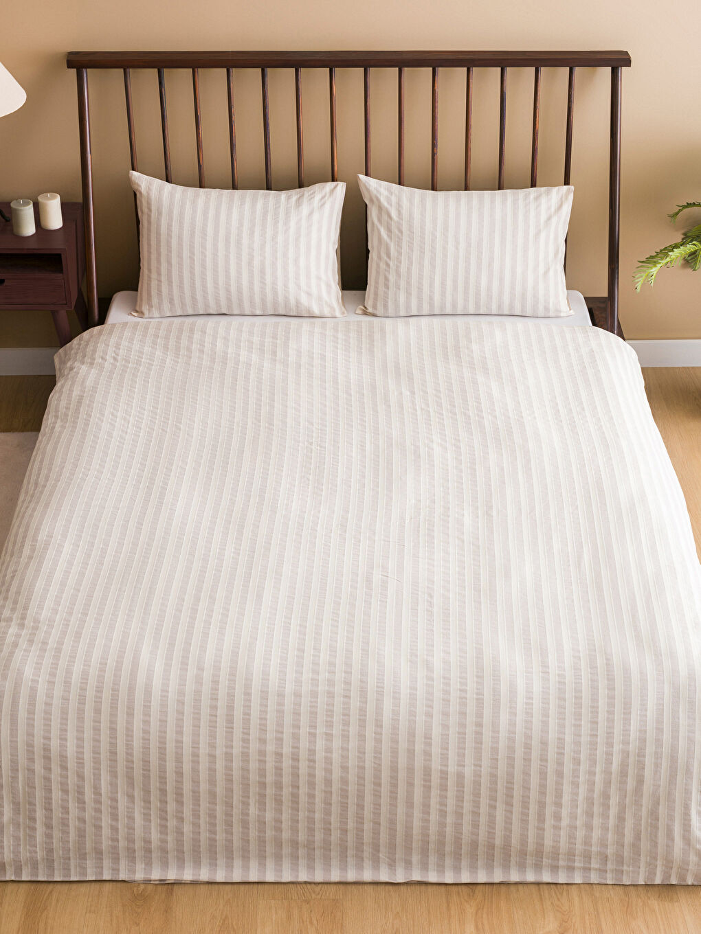 Bej Çizgi Desenli Çift Kişilik Nevresim Seti-1