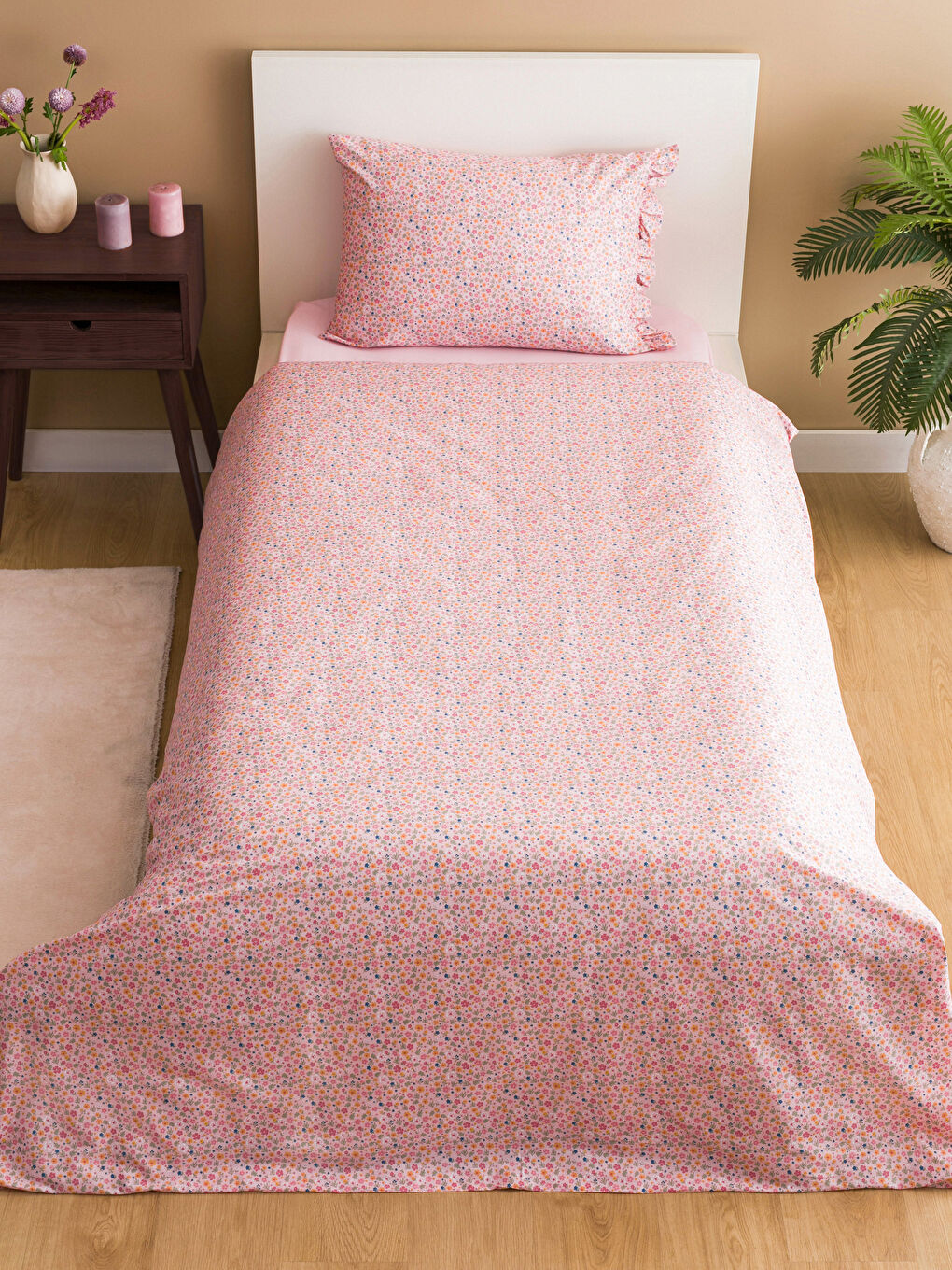 Karışık Çiçek Baskılı Tek Kişilik Çift Taraflı Nevresim Takımı-1