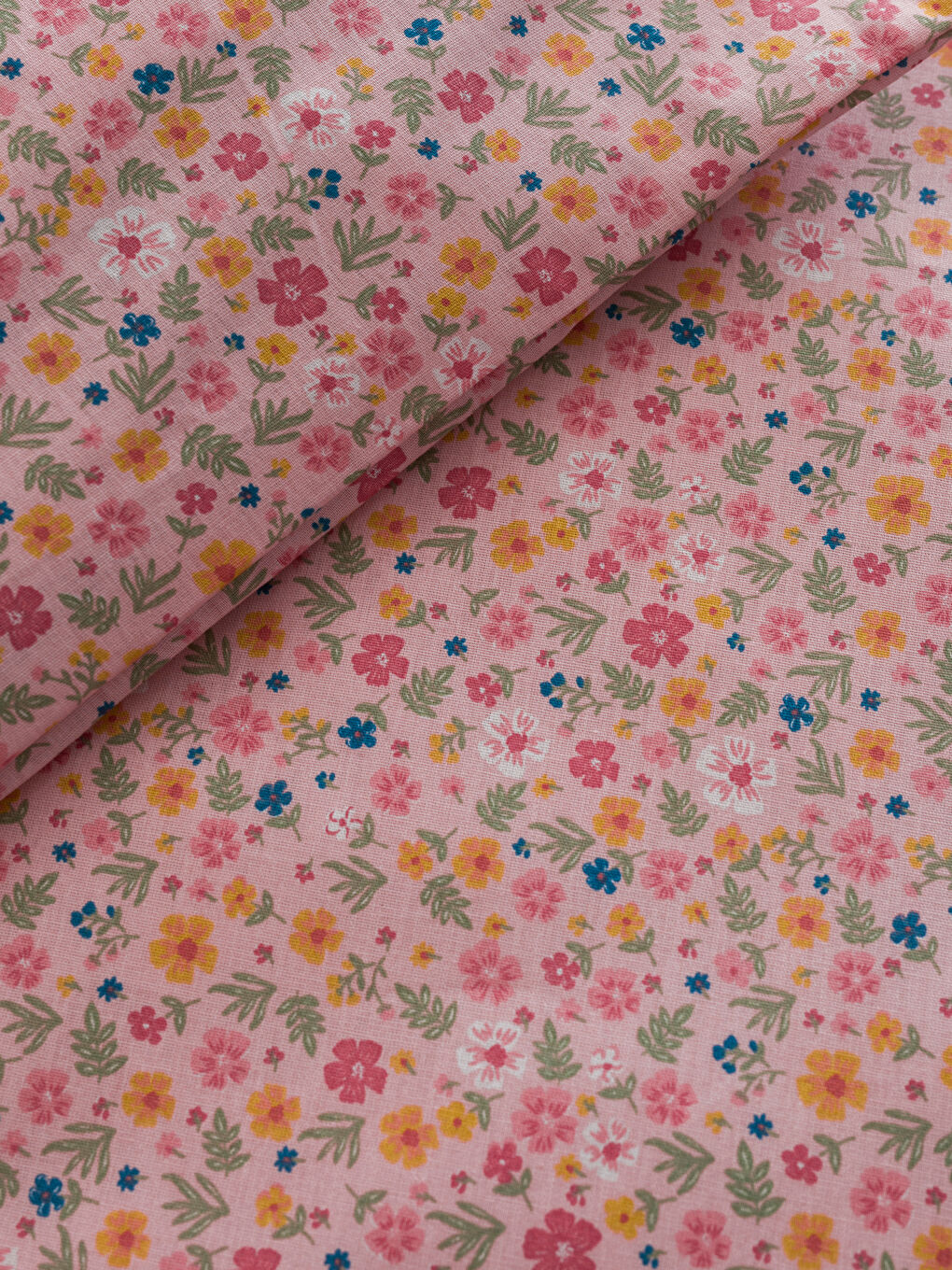 Karışık Çiçek Baskılı Tek Kişilik Çift Taraflı Nevresim Takımı-4