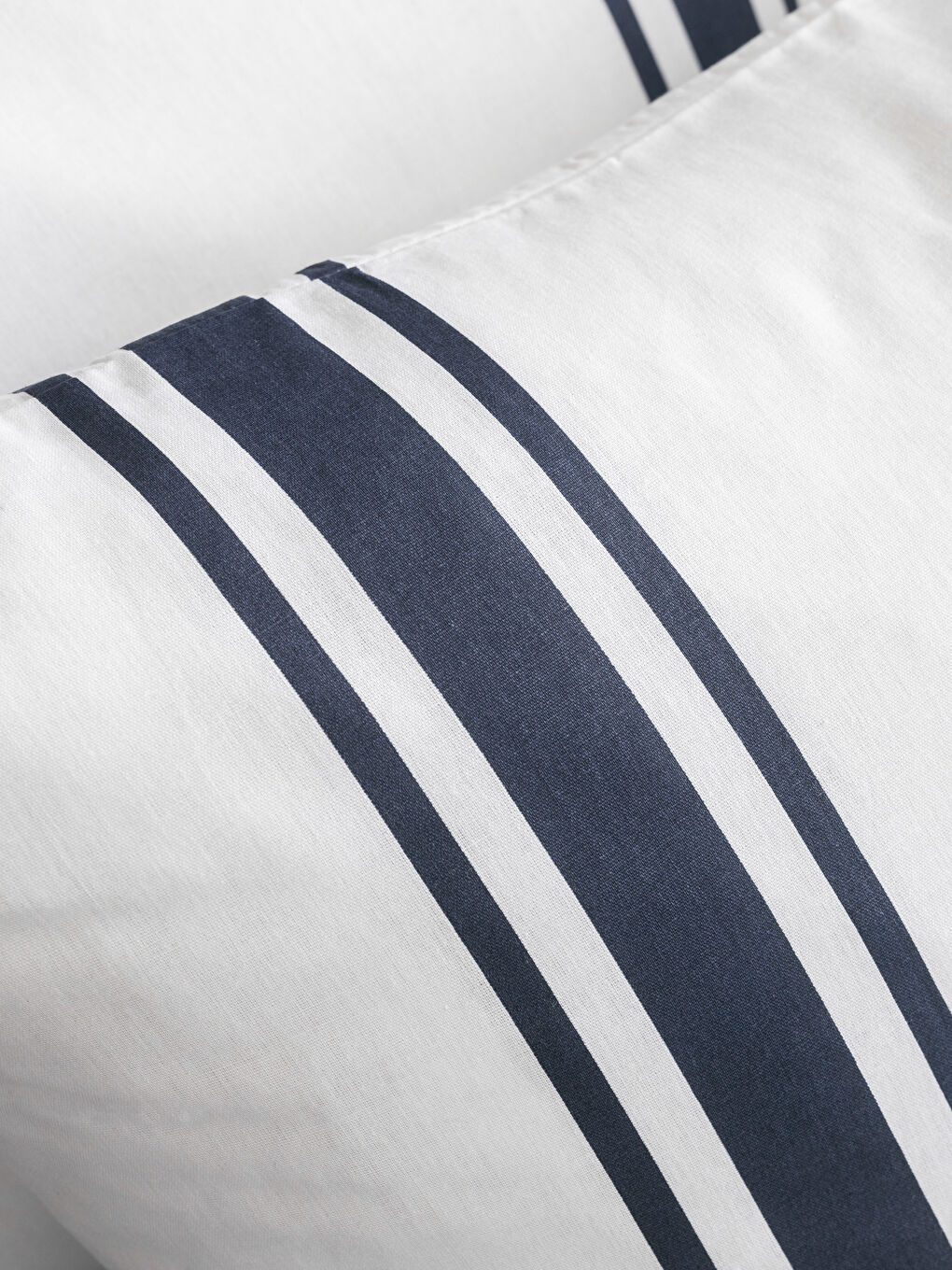 Karışık Pamuklu Baskılı Çift Kişilik Nevresim Takımı-3