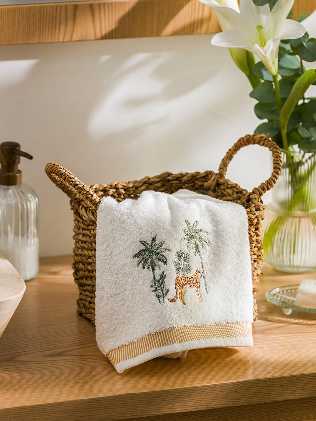 Embroidered Face Towel 50x80 Cm -S4HV99Z8-EEW