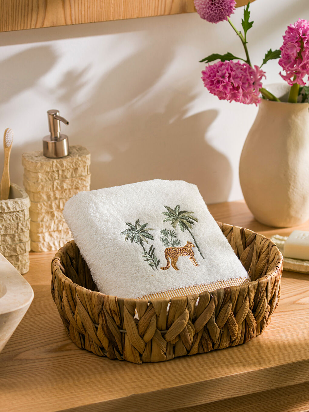 Embroidered Face Towel 50x80 Cm -S4HV99Z8-EEW