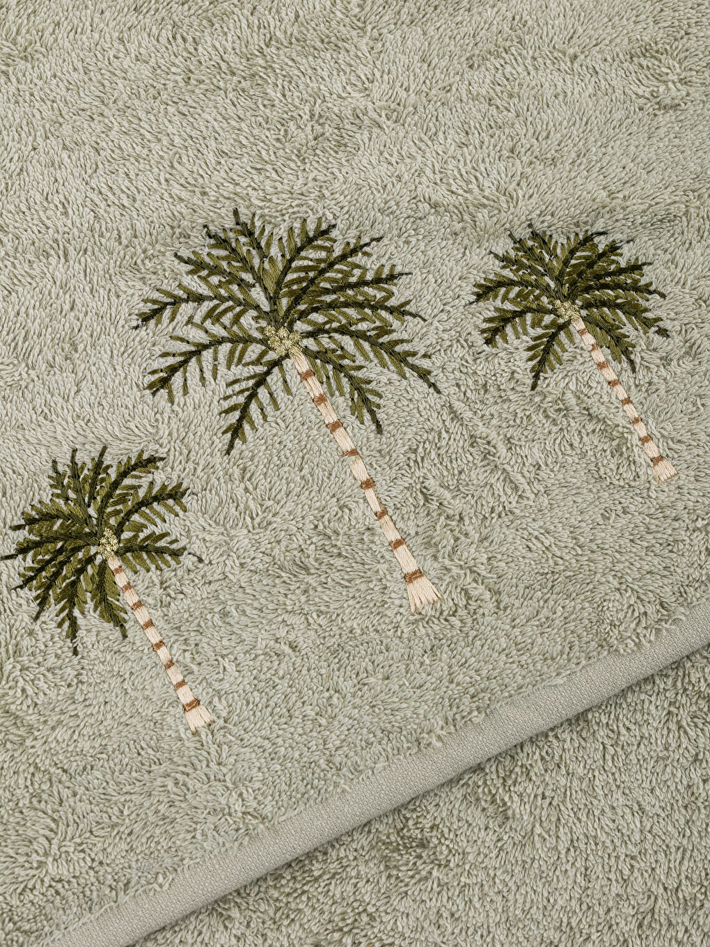 Yeşil Ağaç Nakışlı Yüz Havlusu 50x80 cm-3