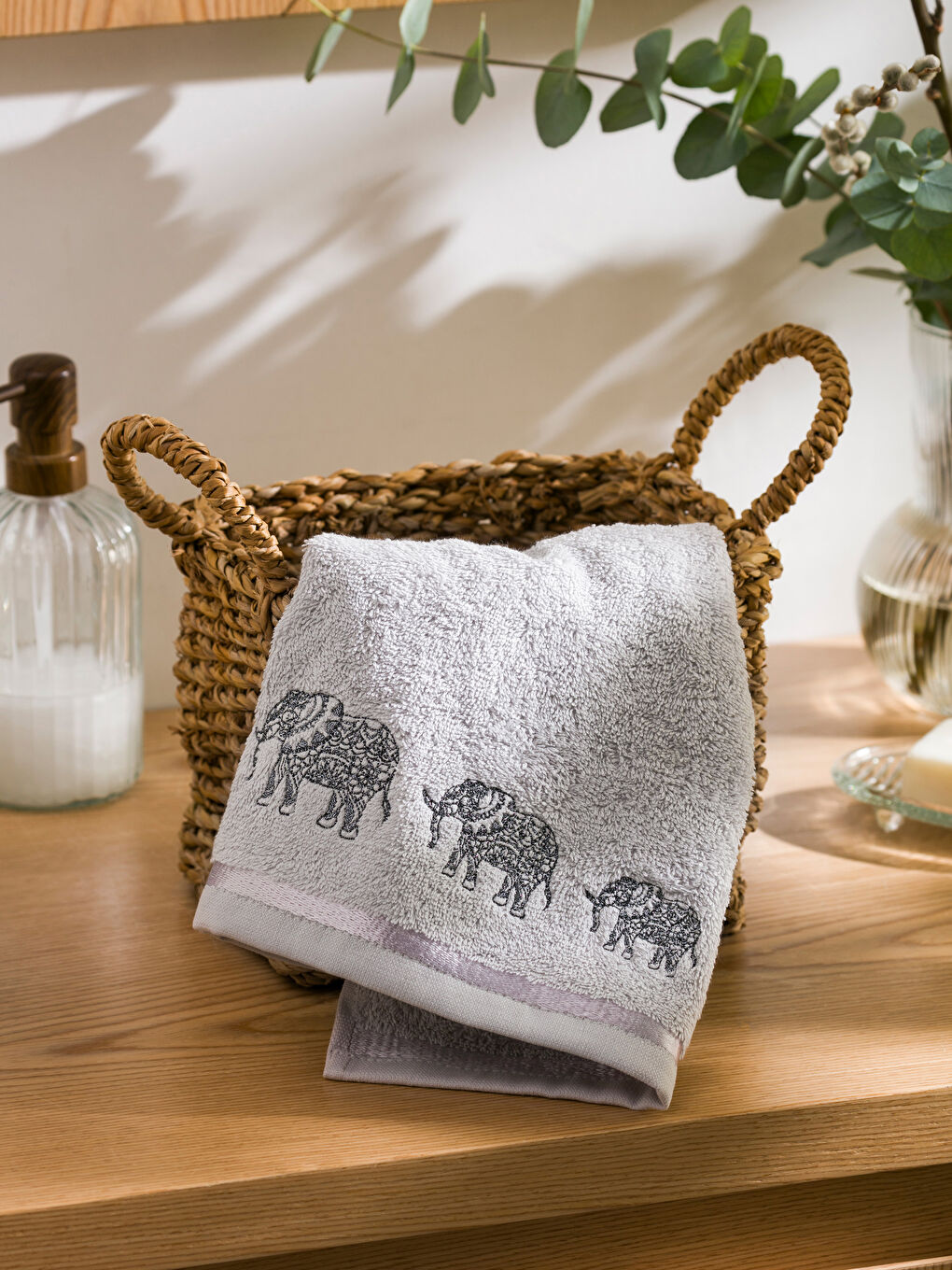 Gri Fil Nakışlı Yüz Havlusu 50x80 cm
