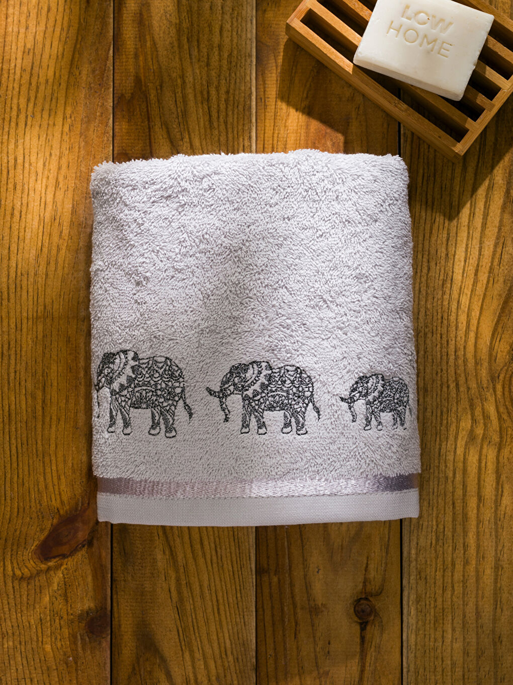 Gri Fil Nakışlı Yüz Havlusu 50x80 cm-2