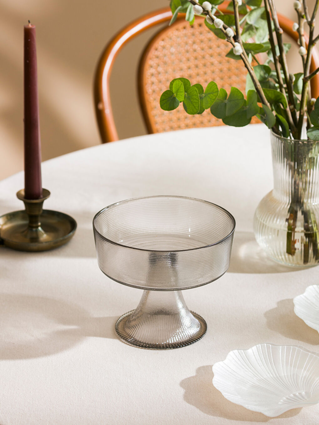 Gri Ayaklı Cam Sunumluk 16 cm-1