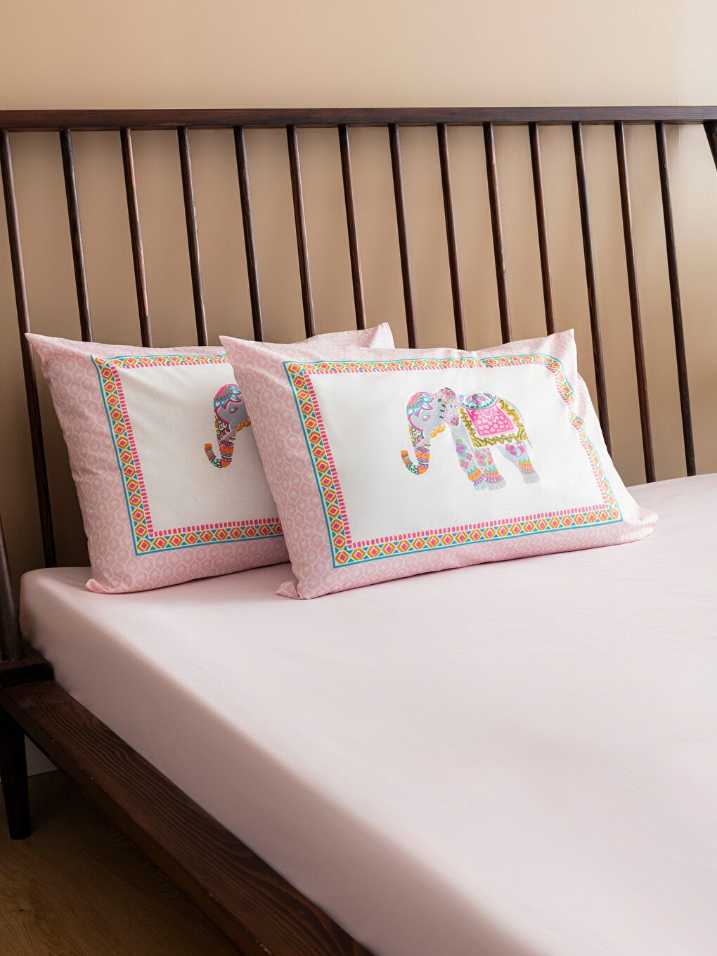 Karışık Fil Desenli Çift Kişilik Pike Takımı-2