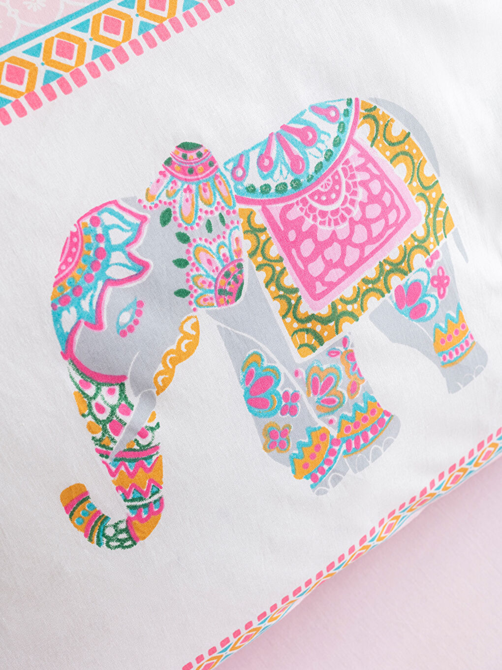 Karışık Fil Desenli Çift Kişilik Pike Takımı-3