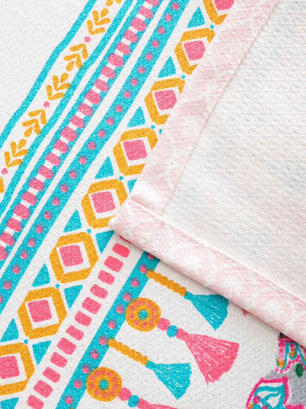 Karışık Fil Desenli Çift Kişilik Pike Takımı-6